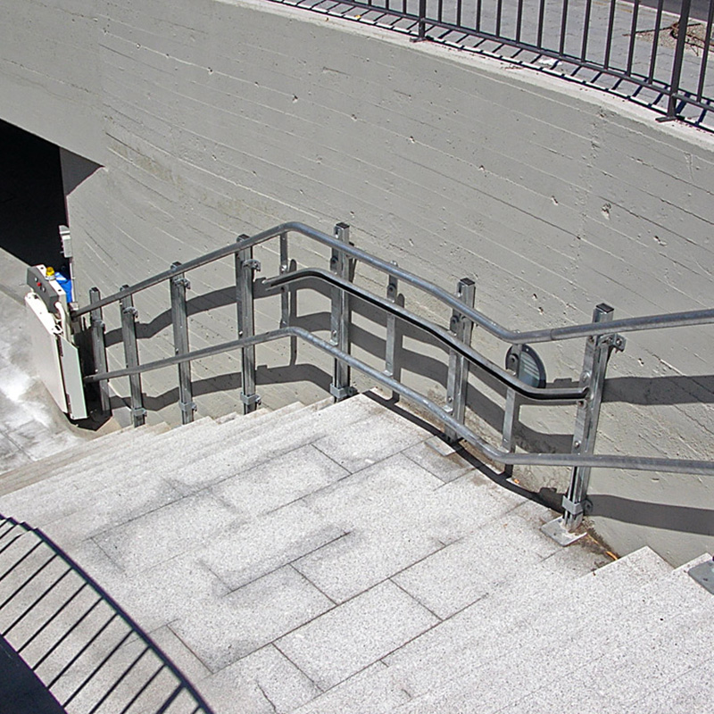 Plataforma-salvaescaleras-curva-Slim-murcia